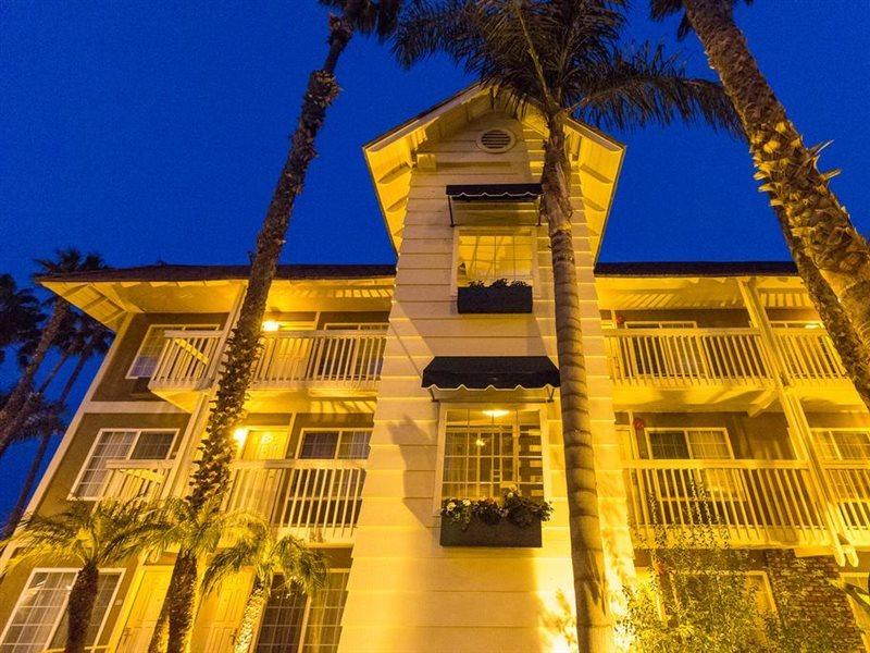 Ramada By Wyndham Costa Mesa/Newport Beach Экстерьер фото